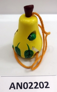 Деревянная игрушка. Шнуровка ГРУША (11х5,5см )(в пакете)